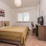 Holiday home 4 Bedroom Amazing Home In Debeljak Debeljak