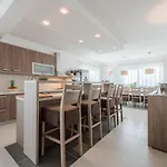 بيت للعطل 4 Bedroom Amazing Home In Debeljak Debeljak