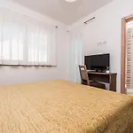 4 Bedroom Amazing Home In Debeljak بيت للعطل Debeljak