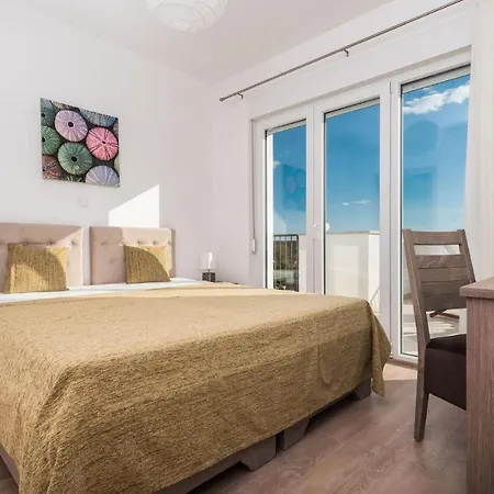 Amazing Home In Debeljak بيت للعطل Debeljak