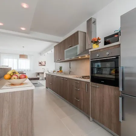 Amazing Home In Debeljak بيت للعطل *