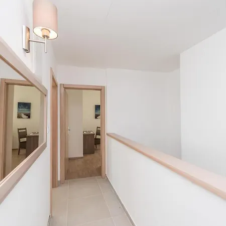 Amazing Home In Debeljak *