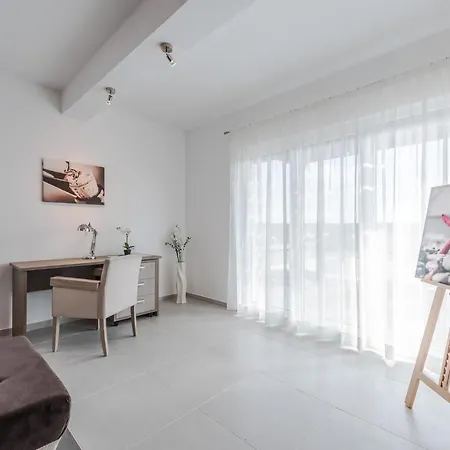 Amazing Home In Debeljak