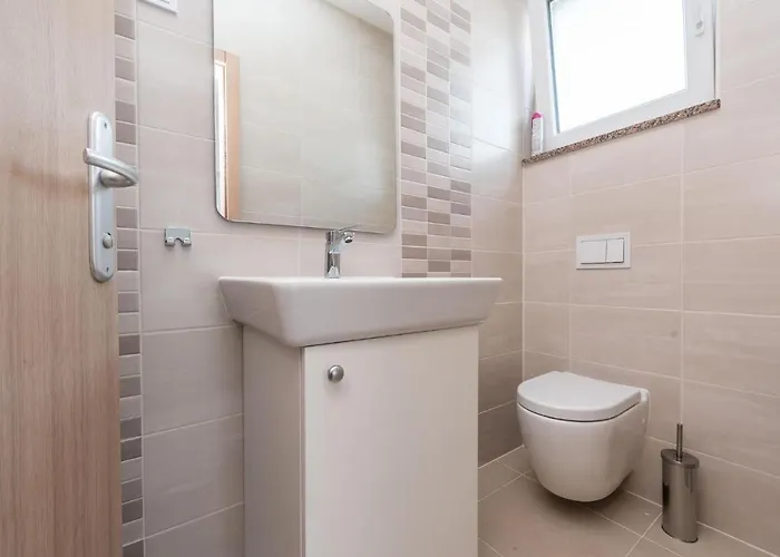 4 Bedroom Amazing Home In Debeljak Holiday home Debeljak