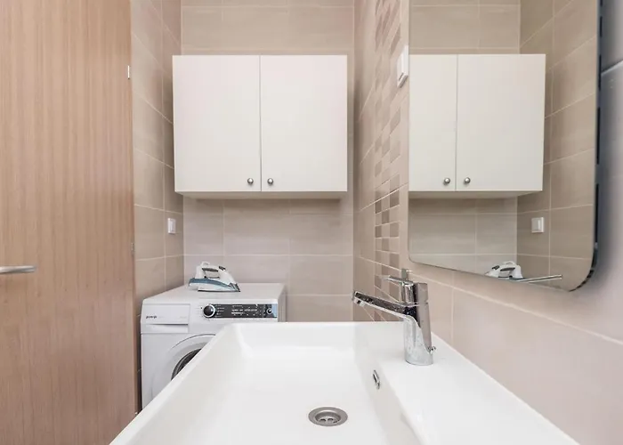 4 Bedroom Amazing Home In Debeljak Holiday home Debeljak